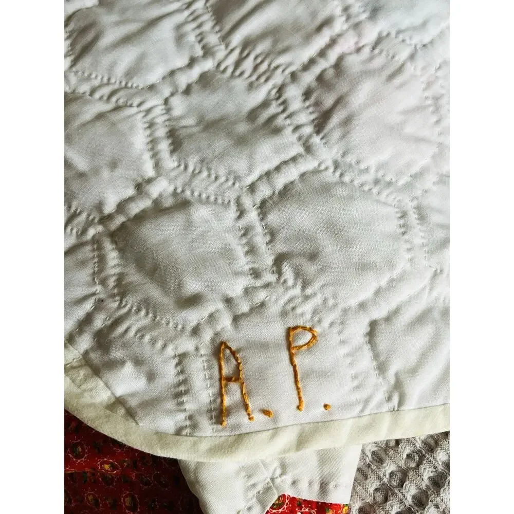 Vintage handmade Quilt Grandmother's Flower Garden 50s 60s 70s fabrics 102 x 88